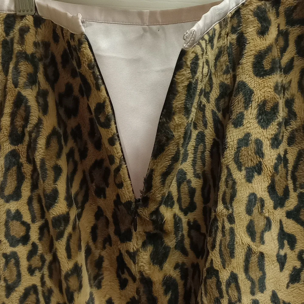 WILLIAM B FAUX FUR TAN & BLACK LEOPARD PRINT PENCIL SKIRT WITH PINK SILK LINING